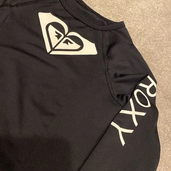 ‼️RASHGUARD‼️ - Picture 2 of 5